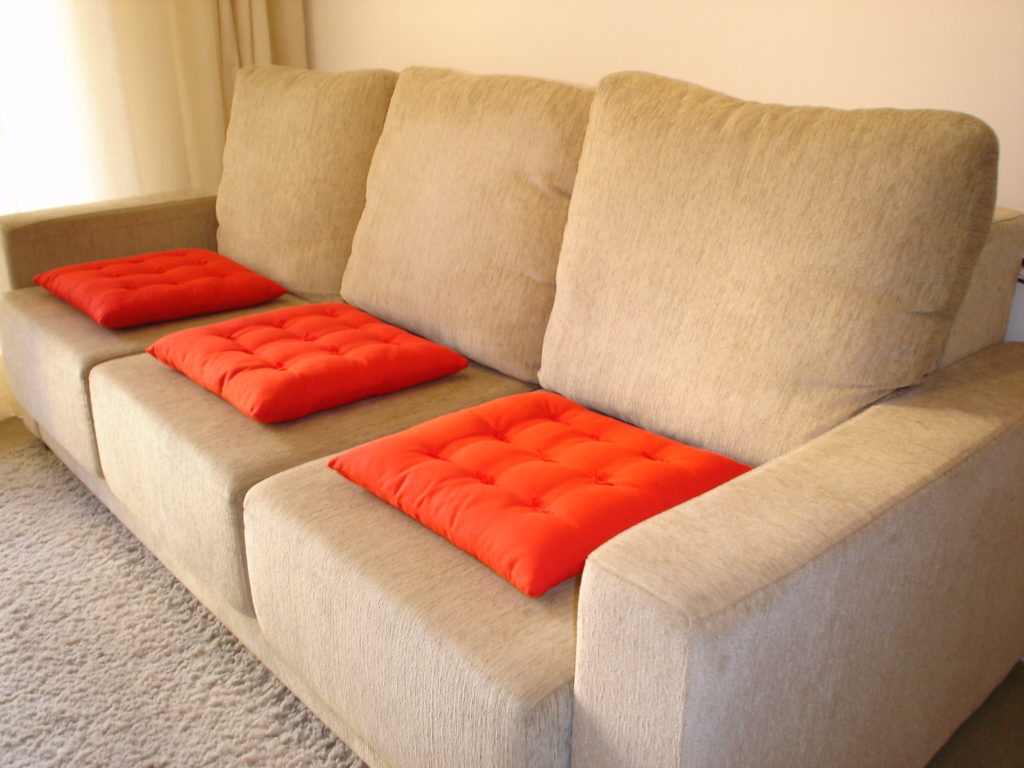 Limpeza sofá londrina capa branco